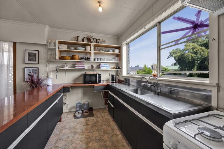 Photo of property in 1 Koromiko Street, Inglewood, 4330