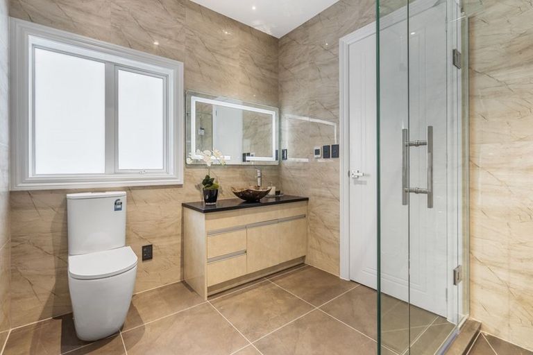 Photo of property in 26 Michael Bosher Way, Flat Bush, Auckland, 2019