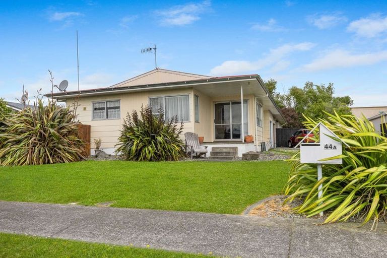 Photo of property in 44a Geraldine Crescent, Cloverlea, Palmerston North, 4412
