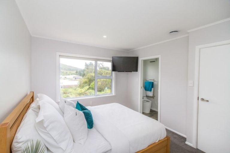 Photo of property in 71 Bell Street, Tawa, Wellington, 5028