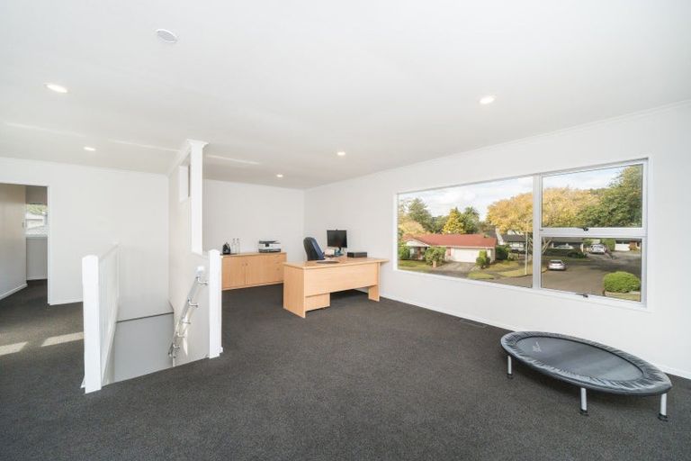 Photo of property in 8 Aintree Crescent, Awapuni, Palmerston North, 4412
