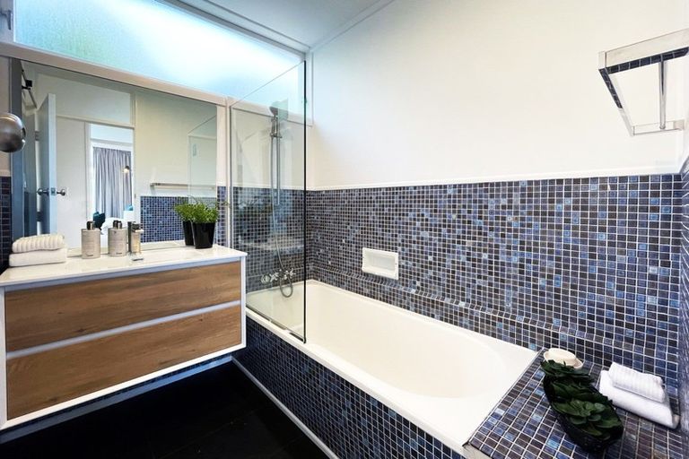 Photo of property in 12 Felton Mathew Avenue, St Johns, Auckland, 1072