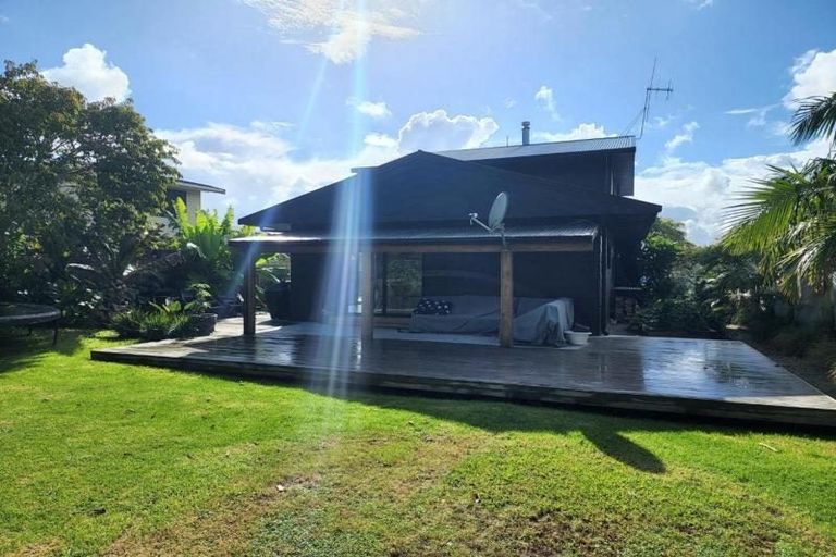 Photo of property in 23 Linda Street, Oakura, 4314