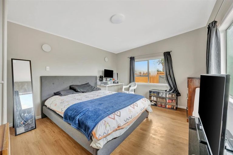 Photo of property in 5 Oak Avenue, Nawton, Hamilton, 3200