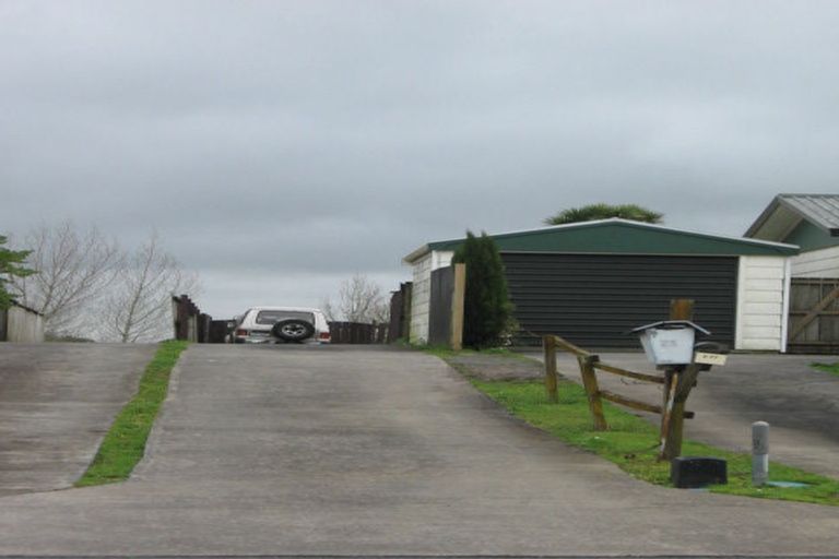 Photo of property in 2/77 Redcrest Avenue, Red Hill, Papakura, 2110