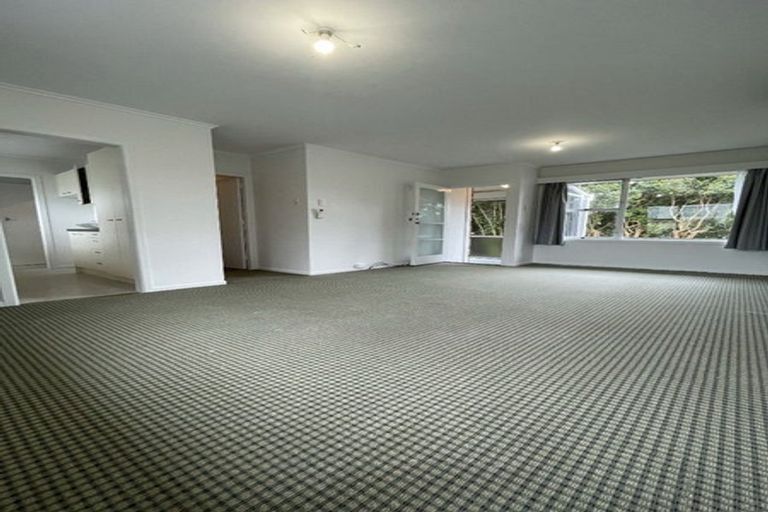 Photo of property in 26 West Coast Road, Glen Eden, Auckland, 0602