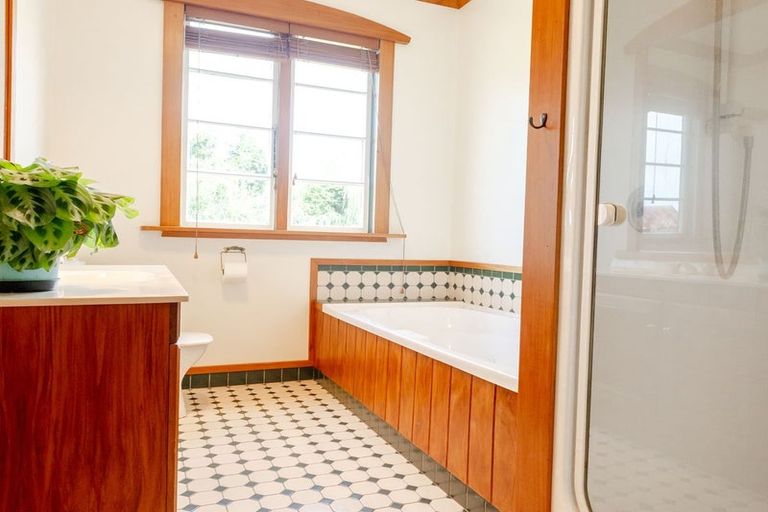 Photo of property in 327 Wanganui Flat Road, Harihari, 7884