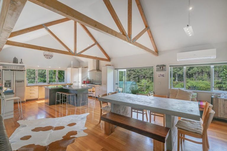 Photo of property in 56 Rewa Rewa Valley, Tairua, 3508