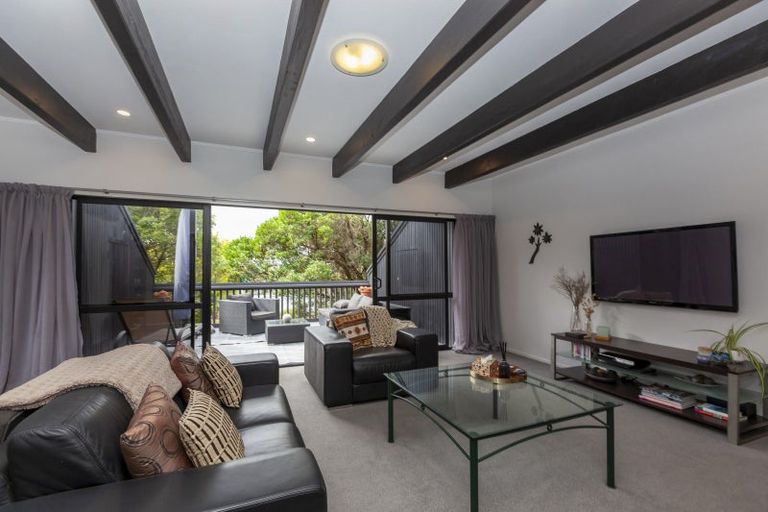 Photo of property in 20 Tiromoana Road, Raumati South, Paraparaumu, 5032