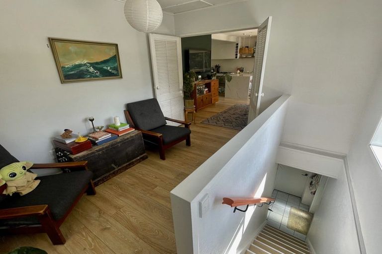 Photo of property in 2/24 Lauderdale Road, Birkdale, Auckland, 0626