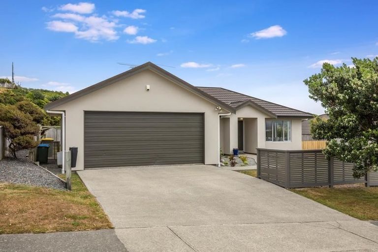 Photo of property in 25 Milford Street, Aotea, Porirua, 5024