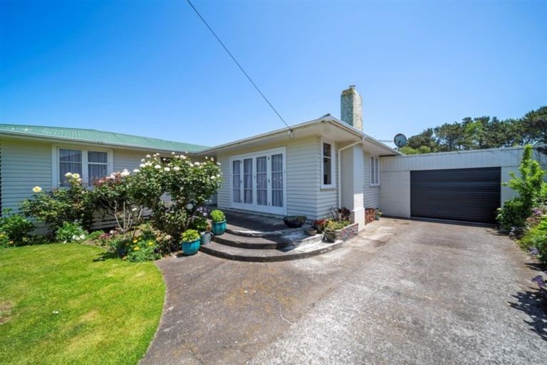 Photo of property in 48 Ramanui Avenue, Hawera, 4610