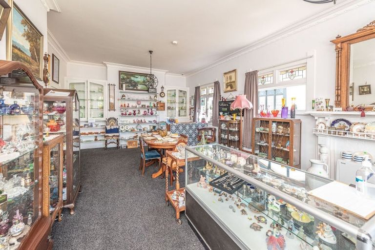 Photo of property in 9 Great North Road, Saint Johns Hill, Whanganui, 4501