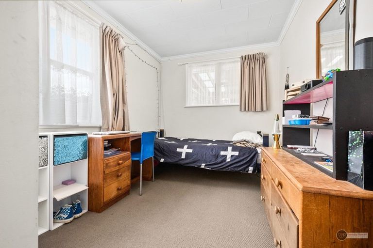 Photo of property in 5 Johnston Grove, Taita, Lower Hutt, 5011