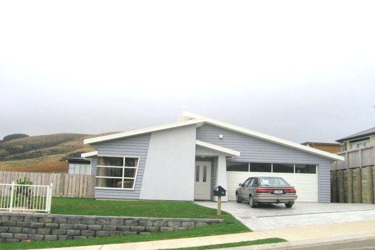 Photo of property in 25 Cedarwood Street, Woodridge, Wellington, 6037