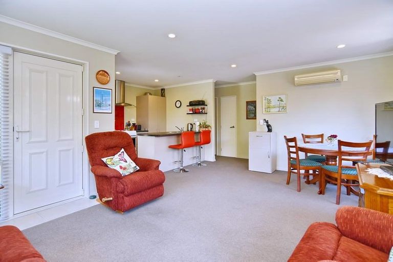 Photo of property in 12 Amberley Beach Road, Amberley, 7410