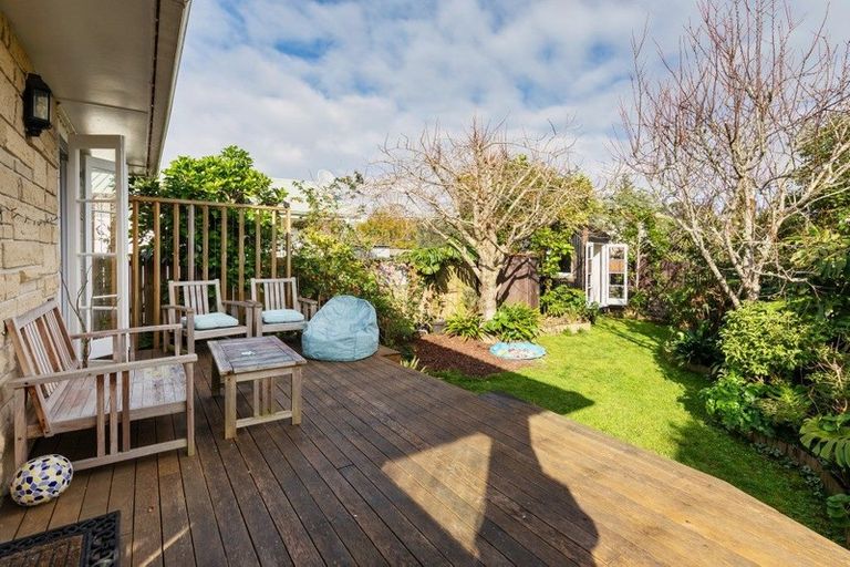 Photo of property in 1/28 Kea Place, Mangere Bridge, Auckland, 2022