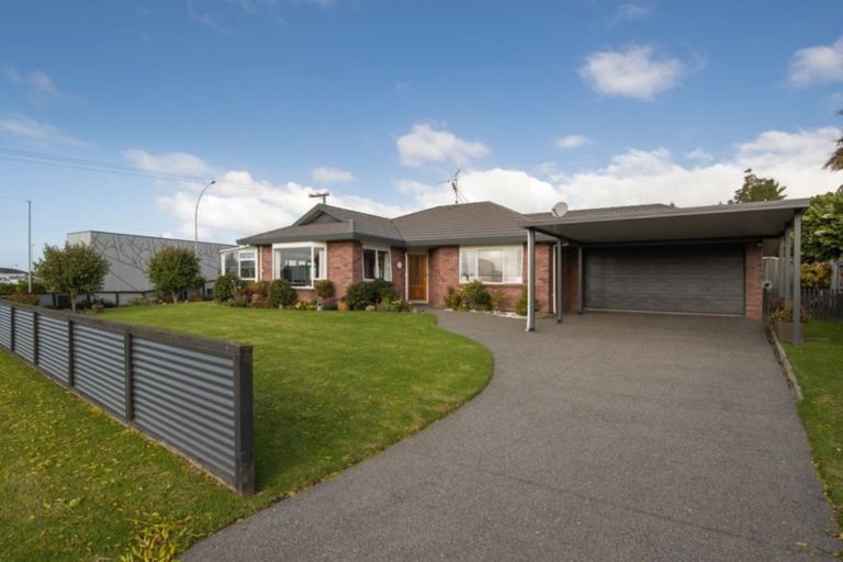 Photo of property in 1 Kopu Drive, Pyes Pa, Tauranga, 3112
