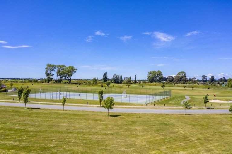 Photo of property in 11 Mapleham Drive, Pegasus, 7612