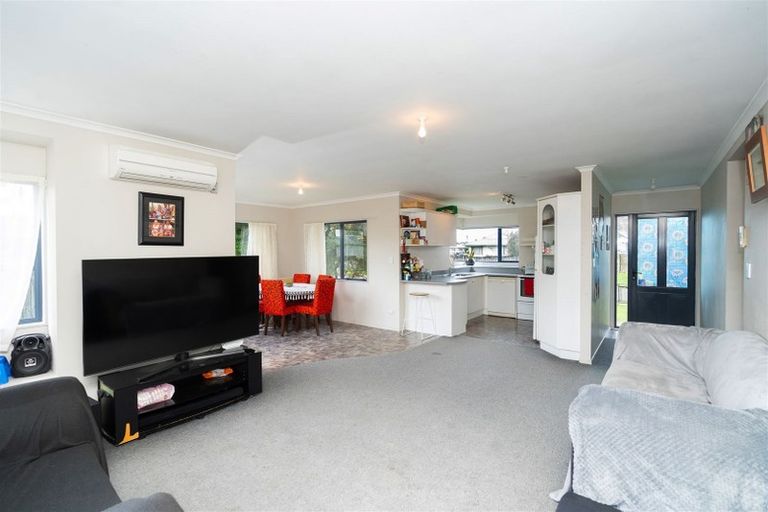 Photo of property in 27 Penney Green, Nawton, Hamilton, 3200