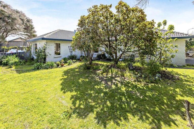 Photo of property in 2 Robina Court, Burswood, Auckland, 2013