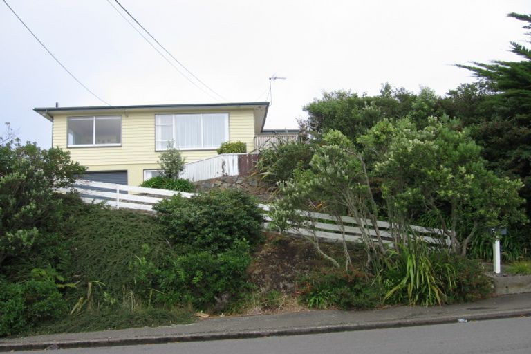 Photo of property in 7 Trebann Street, Paparangi, Wellington, 6037