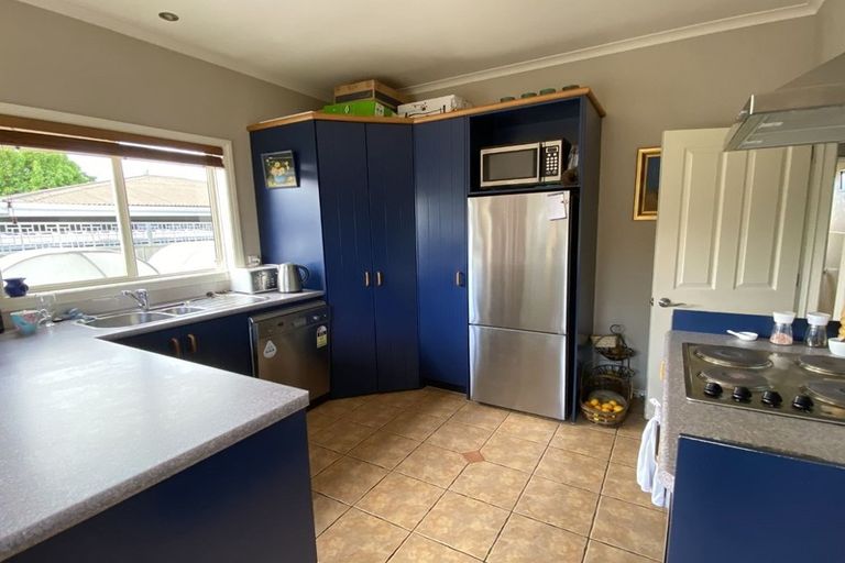 Photo of property in 69a Avondale Road, Taradale, Napier, 4112