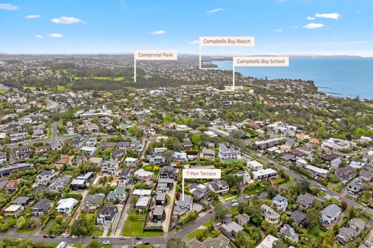 Photo of property in 7 Parr Terrace, Castor Bay, Auckland, 0620