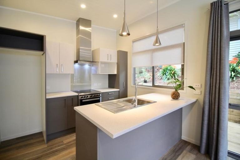 Photo of property in 808a Beach Road, Browns Bay, Auckland, 0630