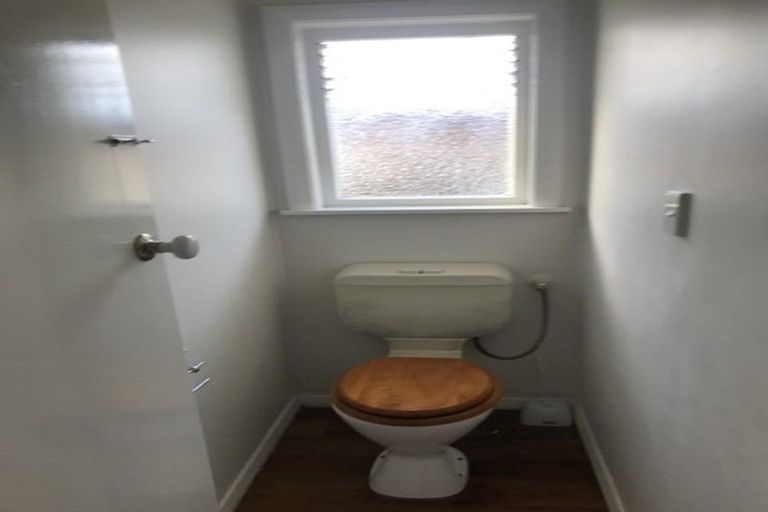 Photo of property in 8 Rollerson Street, Papakura, 2110