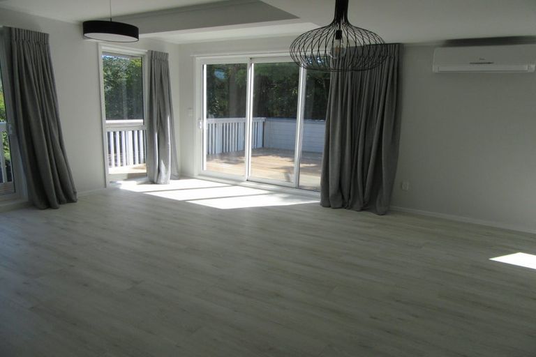 Photo of property in 1/12 Vista Crescent, Maoribank, Upper Hutt, 5018