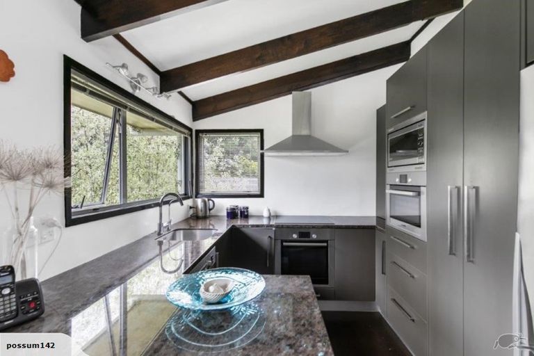 Photo of property in 9 Menear Lane, Hillcrest, Auckland, 0627