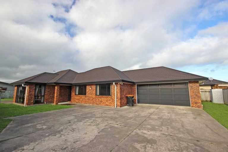 Photo of property in 10 Cleveland Heights, Kelvin Grove, Palmerston North, 4414