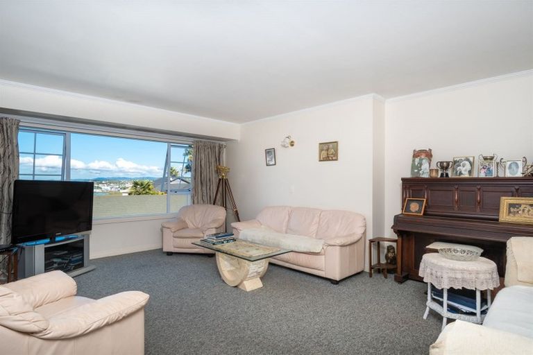 Photo of property in 2/12 Bannings Way, Hobsonville, Auckland, 0618
