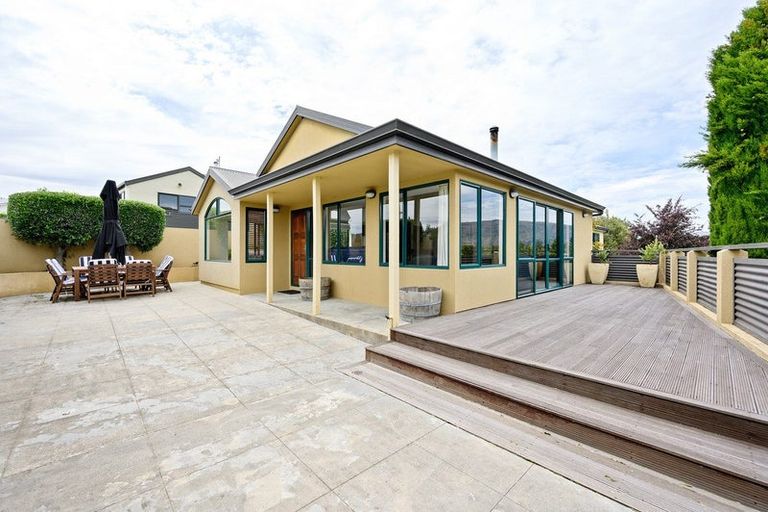 Photo of property in 7 Totara Terrace, Wanaka, 9305