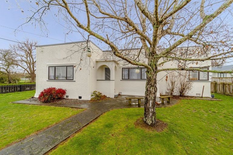 Photo of property in 12 Bell Street, Otane, 4202