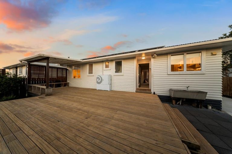 Photo of property in 37 Mckenzie Road, Mangere Bridge, Auckland, 2022