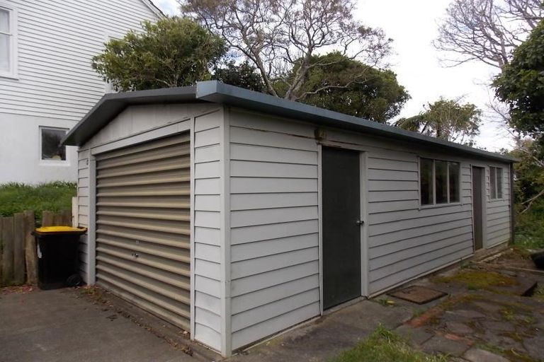 Photo of property in 61 Friend Street, Karori, Wellington, 6012