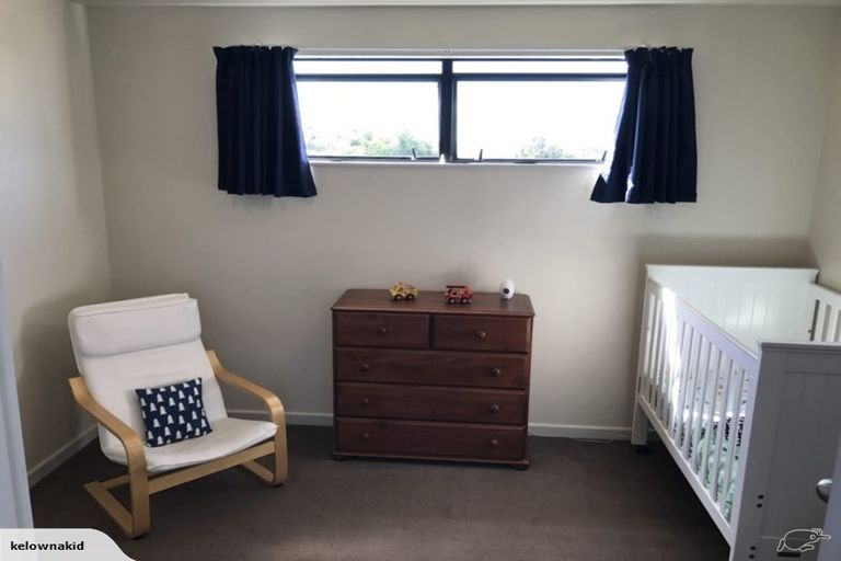 Photo of property in 4a Harding Avenue, Te Atatu South, Auckland, 0610