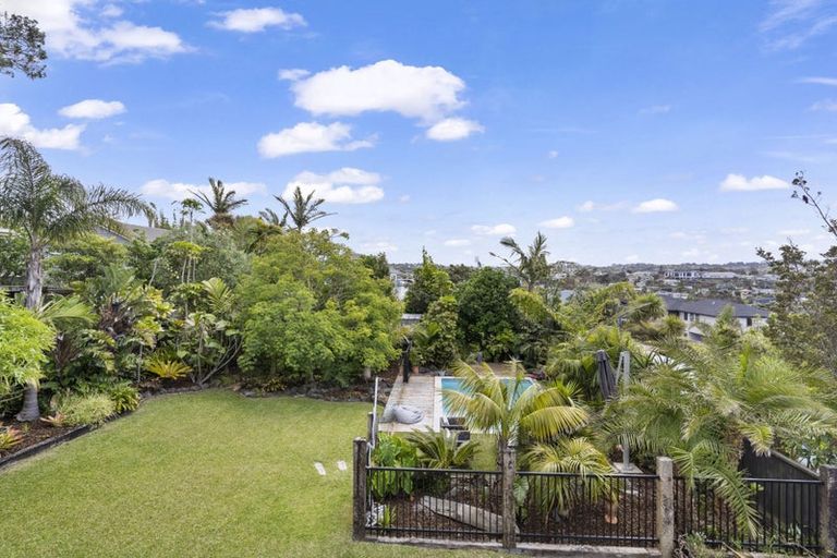 Photo of property in 132 Churchill Road, Rothesay Bay, Auckland, 0630