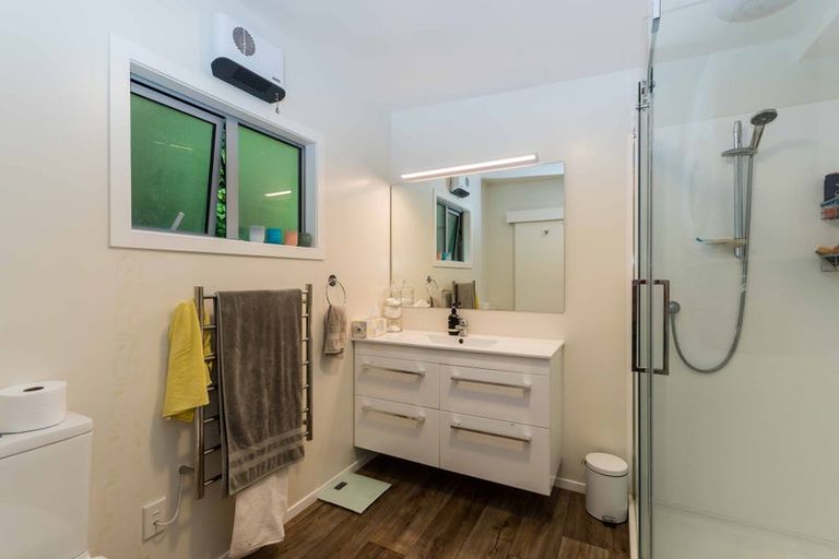 Photo of property in 2/194 Barnard Street, Wadestown, Wellington, 6012