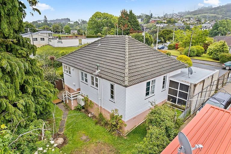 Photo of property in 2 Holyrood Avenue, Wakari, Dunedin, 9010