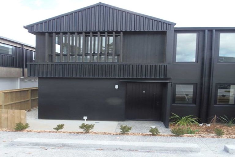 Photo of property in 5/6 Bushland Grove, Paparangi, Wellington, 6037