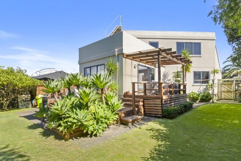 Photo of property in 1185 Papamoa Beach Road, Papamoa Beach, Papamoa, 3118