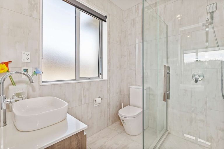 Photo of property in 9 Korihi Drive, Swanson, Auckland, 0614