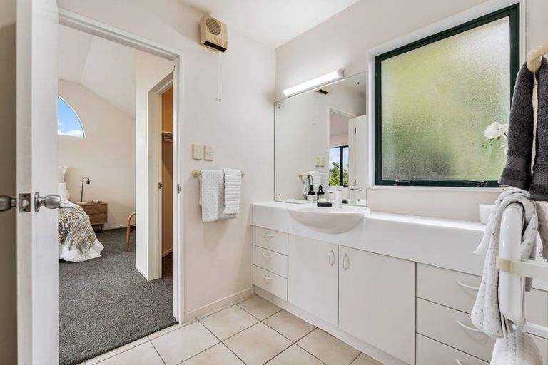 Photo of property in 26 Monyash Road, Manly, Whangaparaoa, 0930