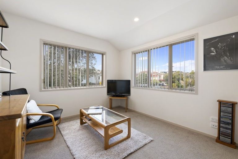 Photo of property in 28a Inverness Road, Browns Bay, Auckland, 0630
