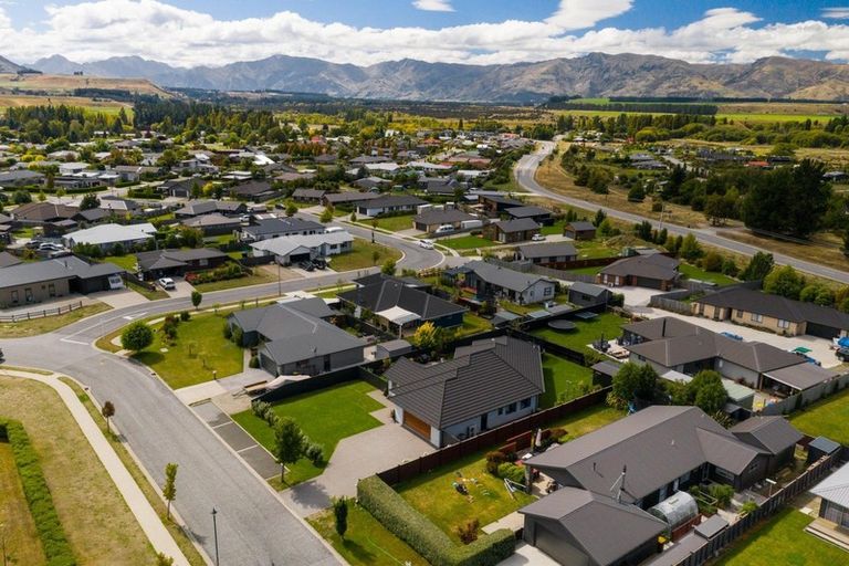 Photo of property in 9 Wren Street, Albert Town, Wanaka, 9305