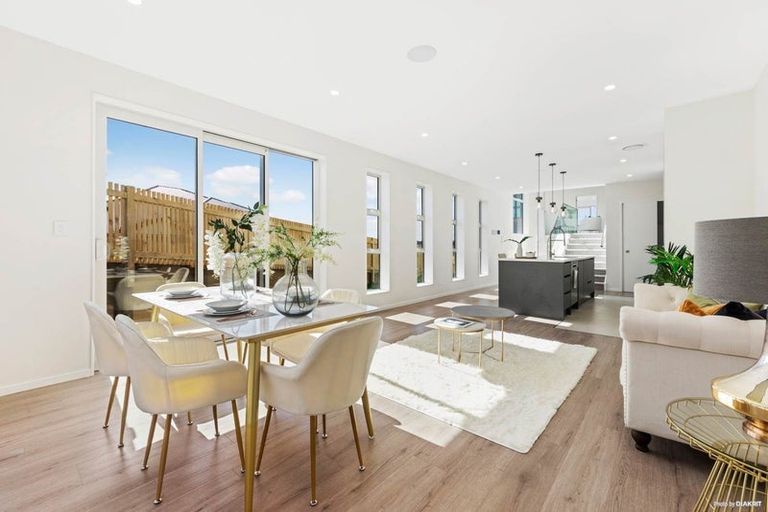 Photo of property in 62 Elevation Street, Flat Bush, Auckland, 2019