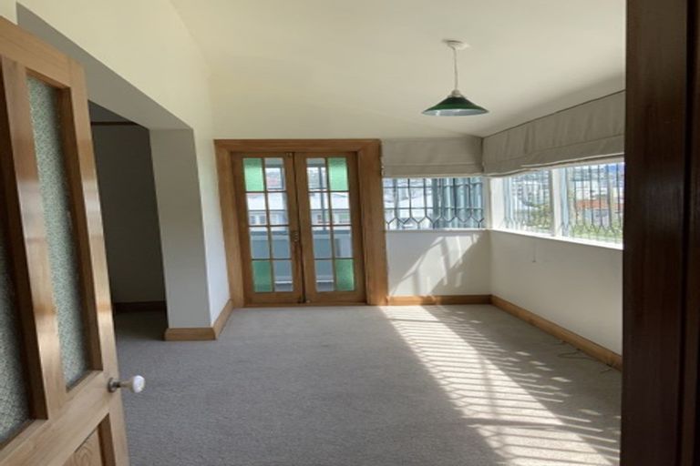 Photo of property in 4 Batham Drive, Mount Victoria, Wellington, 6011